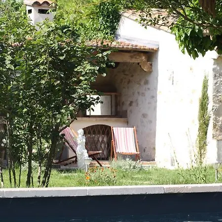 Couette-café L'abri Du Poète Besse-sur-Issole