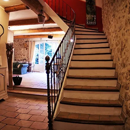Couette-café L'abri Du Poète Besse-sur-Issole
