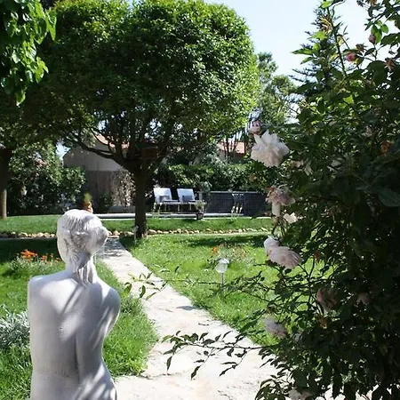 L'abri Du Poète Besse-sur-Issole